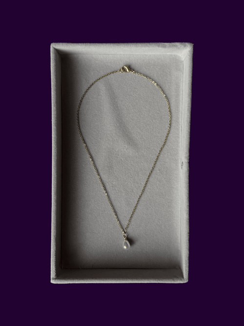 Droplet Pearl Necklace