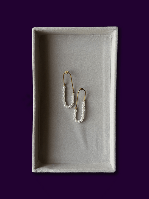 Amouré Earrings